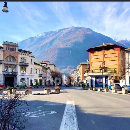 Time To Escape 2 Apartment Tirano Luaran gambar