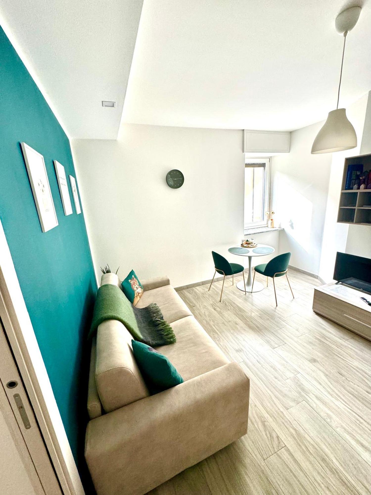 Time To Escape 2 Apartment Tirano Luaran gambar